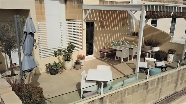 Nelli's فندق مبيت وإفطار