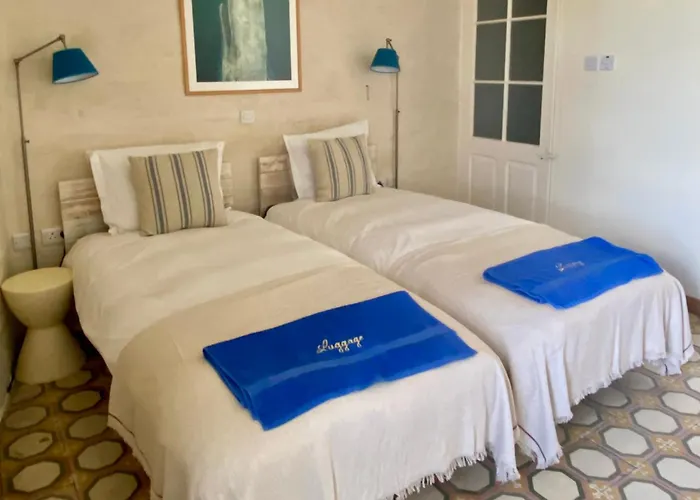 Nelli's فندق مبيت وإفطار 4*