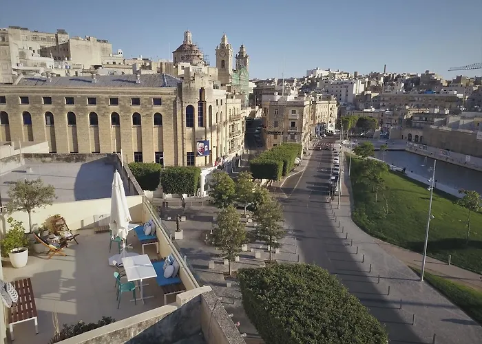 Nelli's فندق مبيت وإفطار 4*