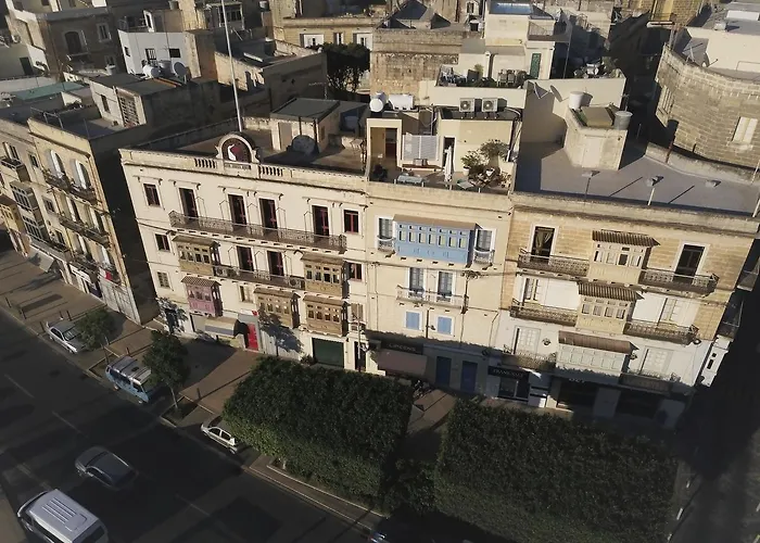 فندق مبيت وإفطار Nelli's 4*